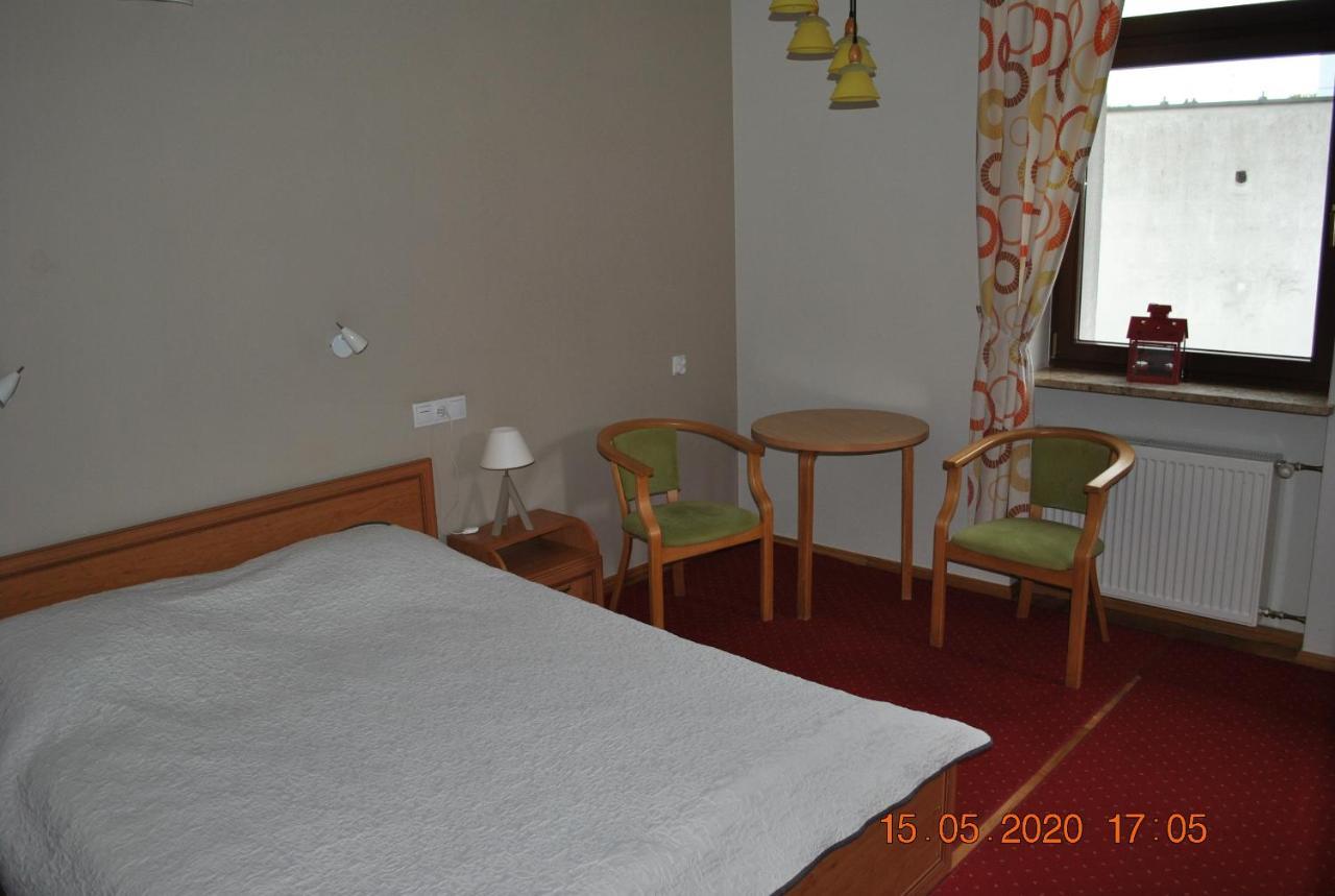 Pokoje Z Lazienkami Apartment Kolobrzeg Exterior photo